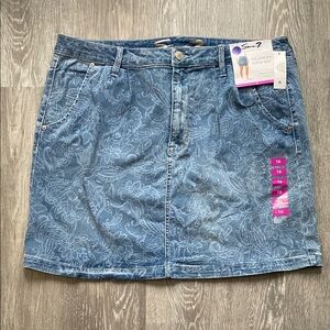 Seven7 Delancey Paisley Blue Denim Mini Skirt, NWT, Size 16